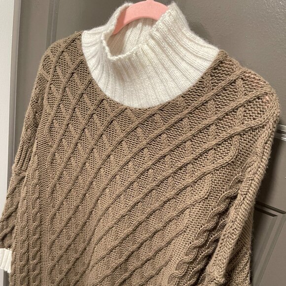 Mersea | The Lisbon Traveler Mock Neck Sweater in Olive/Seasalt - Picture 2 of 8
